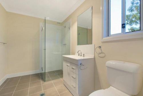 Bathroom-3-bedroom-Granny Flat